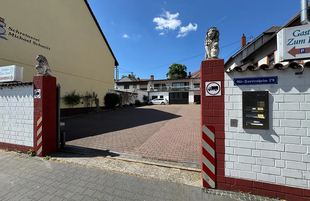 Gasthaus Zum Loewen-1